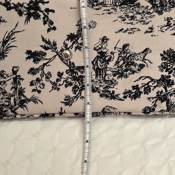 Toile print ..non branded bag - Picture 9 of 10